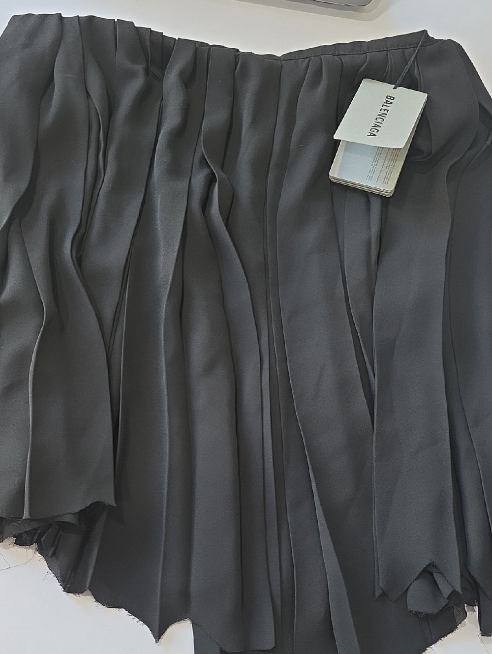 Balenciaga Pleated Mini Skirt - No Chain Belt. New With Tags Sz 42 / XL - Picture 5 of 5